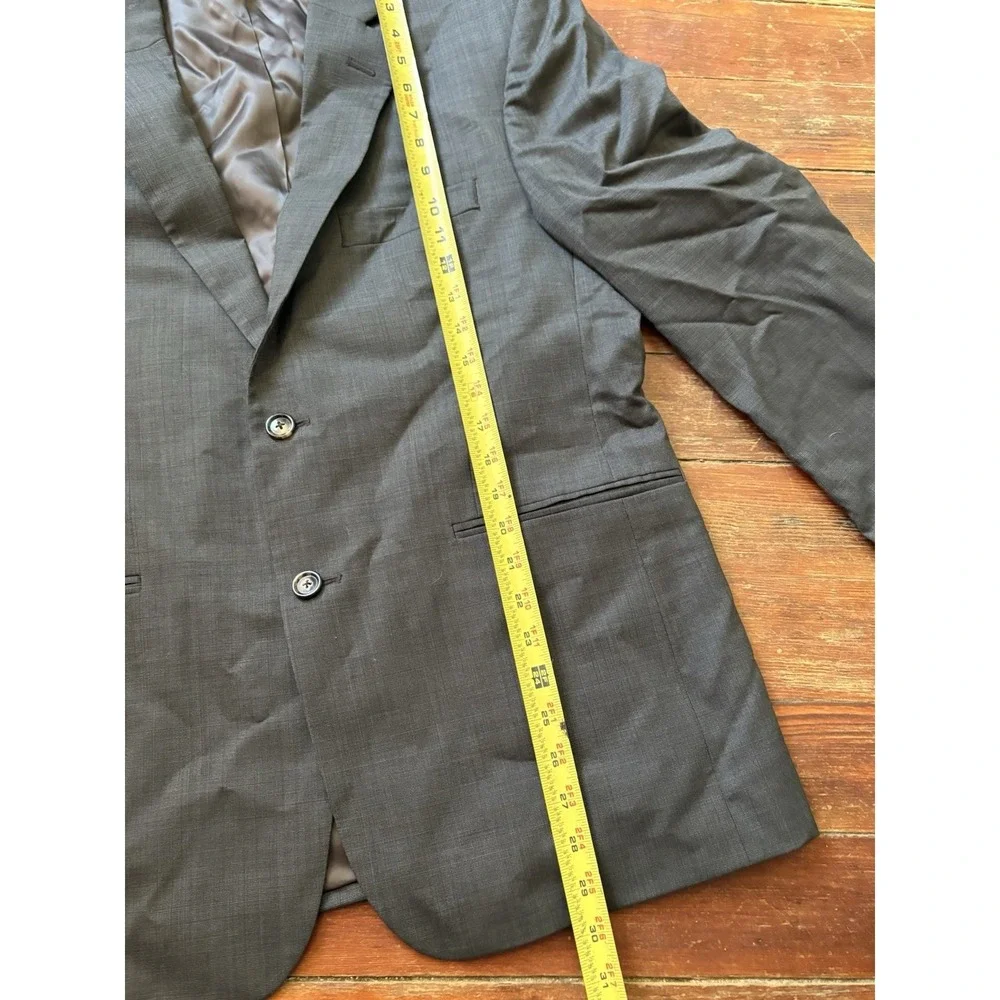Jos A Bank Mens 42S Gray Plaid Two‎ Button 100% Wool Blazer Sport Coat